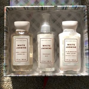 Bath and Body works white jasmine gift set